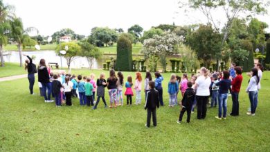 EMEI Rainha e Escola Professora Eida da Silveira realizaram homenagem aos 25 anos do Município de Lagoa