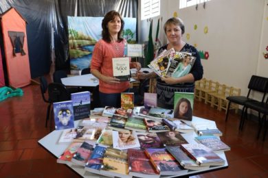 Biblioteca Pública Municipal de Lagoa dos Três Cantos recebeu novos livros e revistas