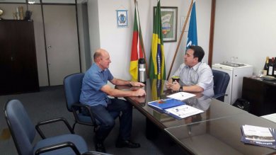 Prefeito Dionisio visitou presidente da FAMURS