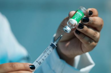Secretaria de Saúde de Lagoa dos Três Cantos aplicou a primeira dose da vacina contra Covid na população a partir dos 55 anos
