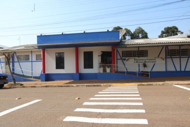 Biblioteca do município está aberta à comunidade