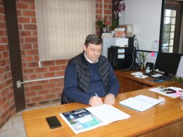 Prefeito Sergio Lasch despacha da Secretaria Municipal da Agricultura